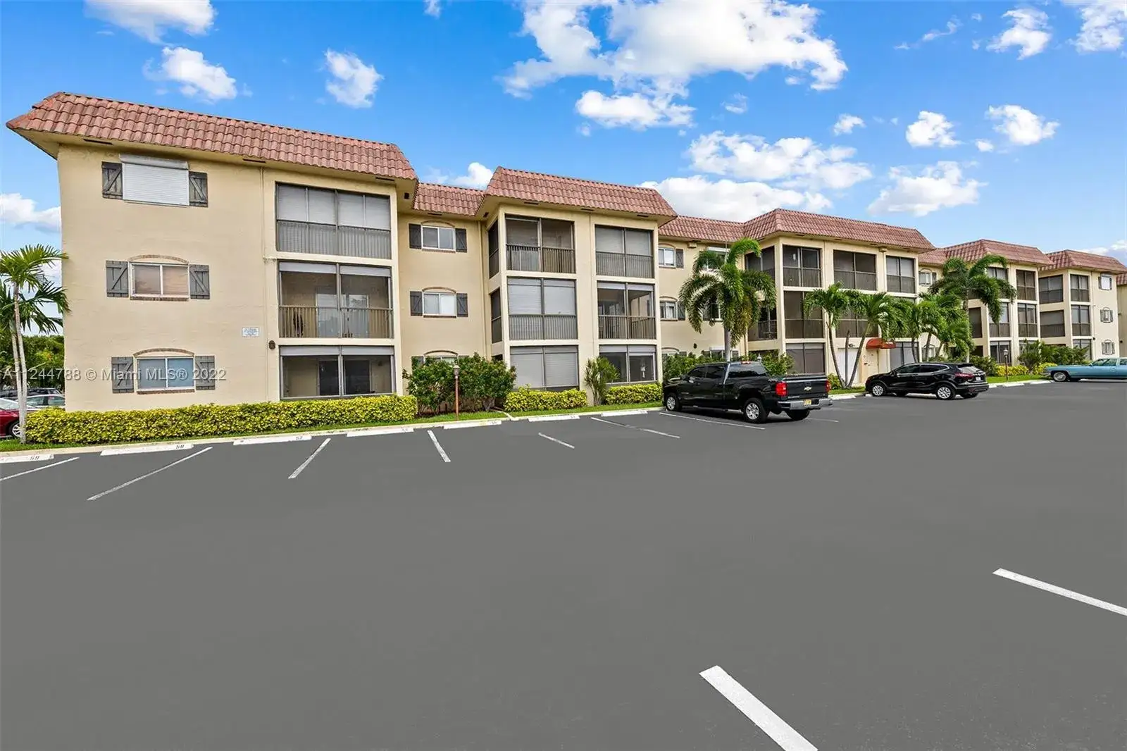 2 bedroom 2 bath Residential for sale at 257 S Cypress Rd # 425, Pompano Beach FL 33060