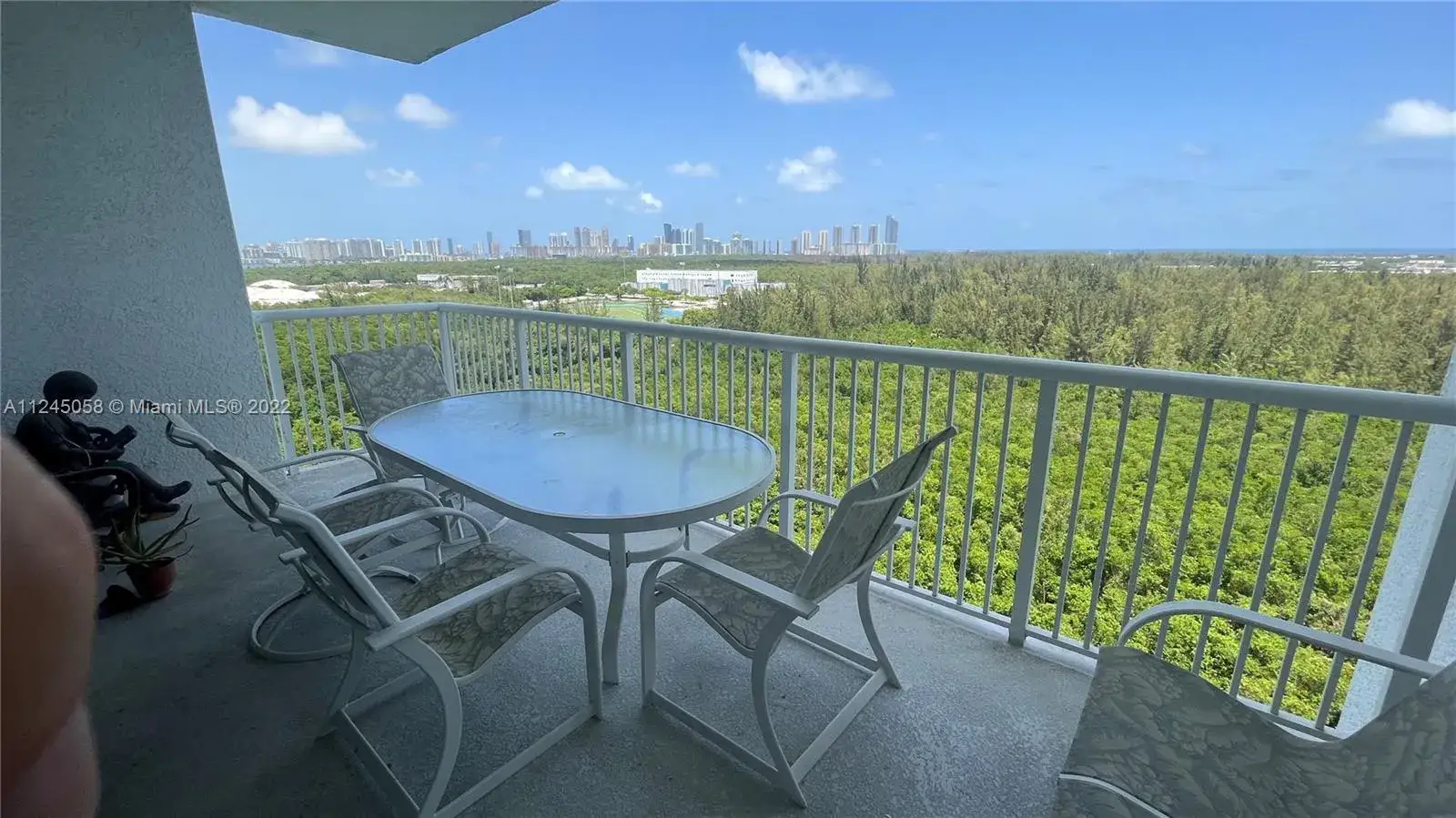 3 bedroom 3 bath Residential for sale at 14951 Royal Oaks Ln # 1401, North Miami FL 33181