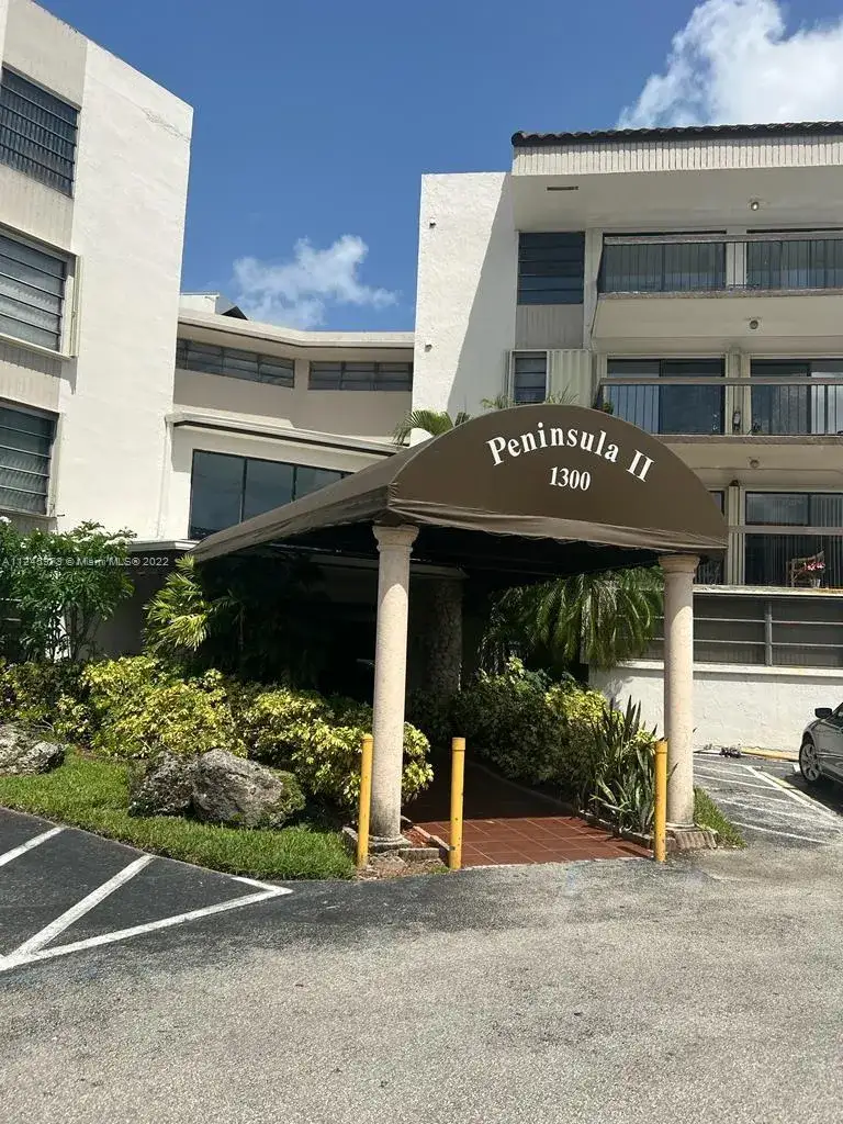 2 bedroom 2 bath Residential for sale at 1300 SW 122nd Ave # 2, Miami FL 33184
