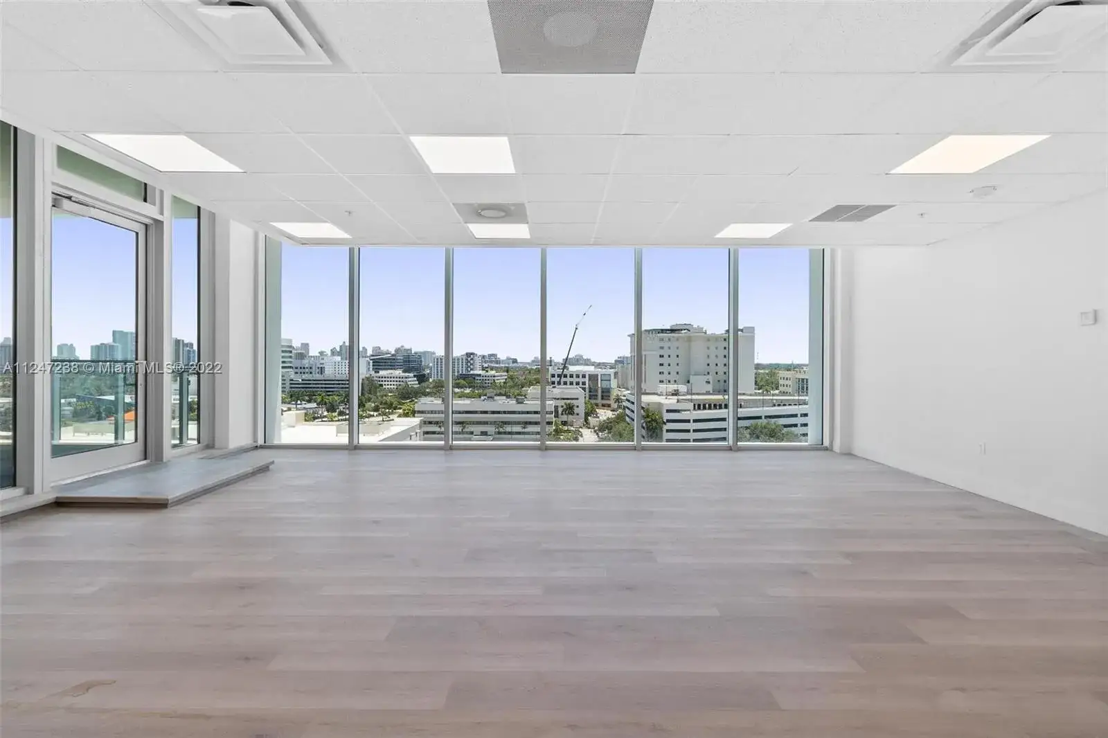 Commercial Sale for sale at 2820 NE 214th St # 909, Aventura FL 33180