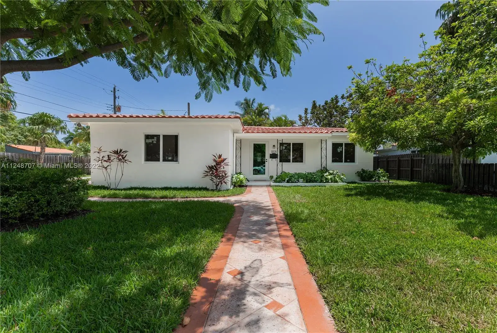 3 bedroom 2 bath Residential for sale at 519 S 16th Ave, Hollywood FL 33020