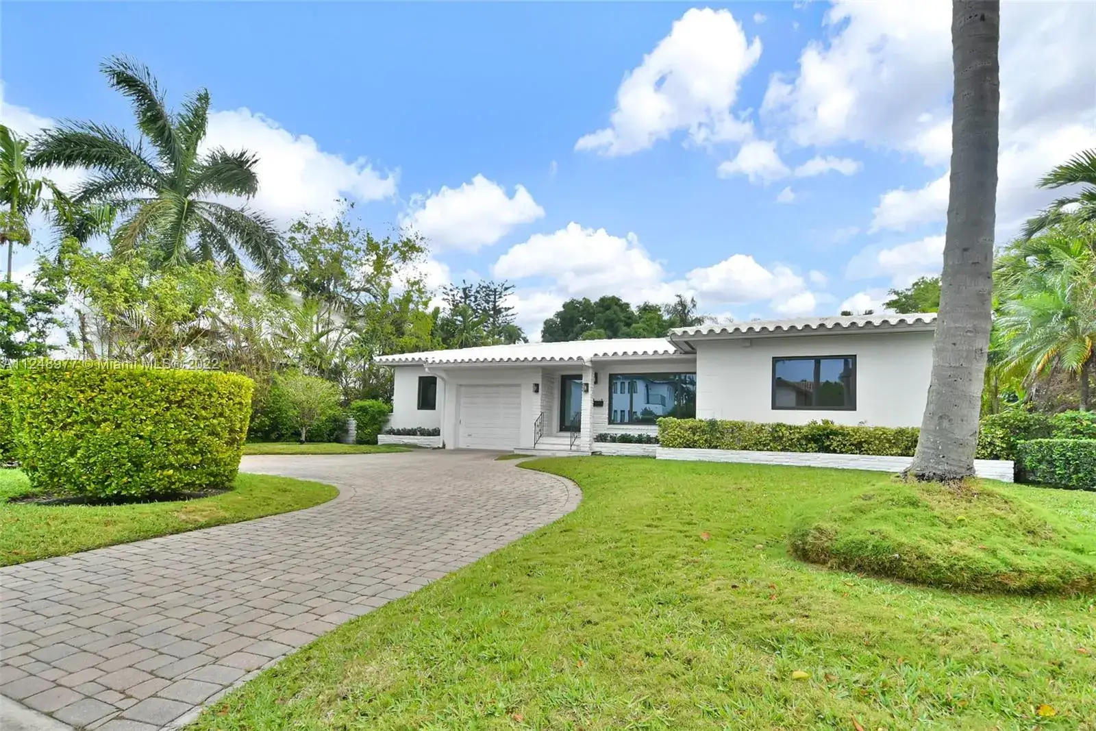 3 bedroom 3 bath Residential Lease for rent at 147 Camden Dr, Bal Harbour FL 33154