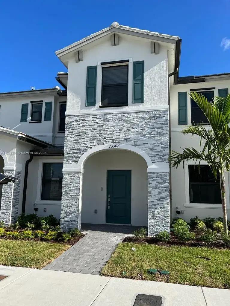 3 bedroom 2 bath Residential for sale at 13306 SW 286th Ter # 13306, Homestead FL 33033