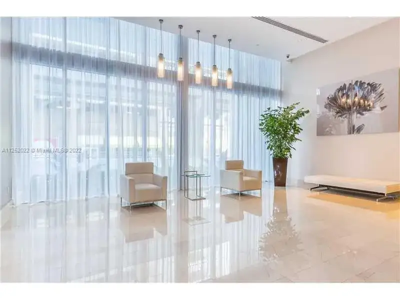 2 bedroom 2 bath Residential Lease for rent at 1111 SW 1  AVE, Miami FL 33130