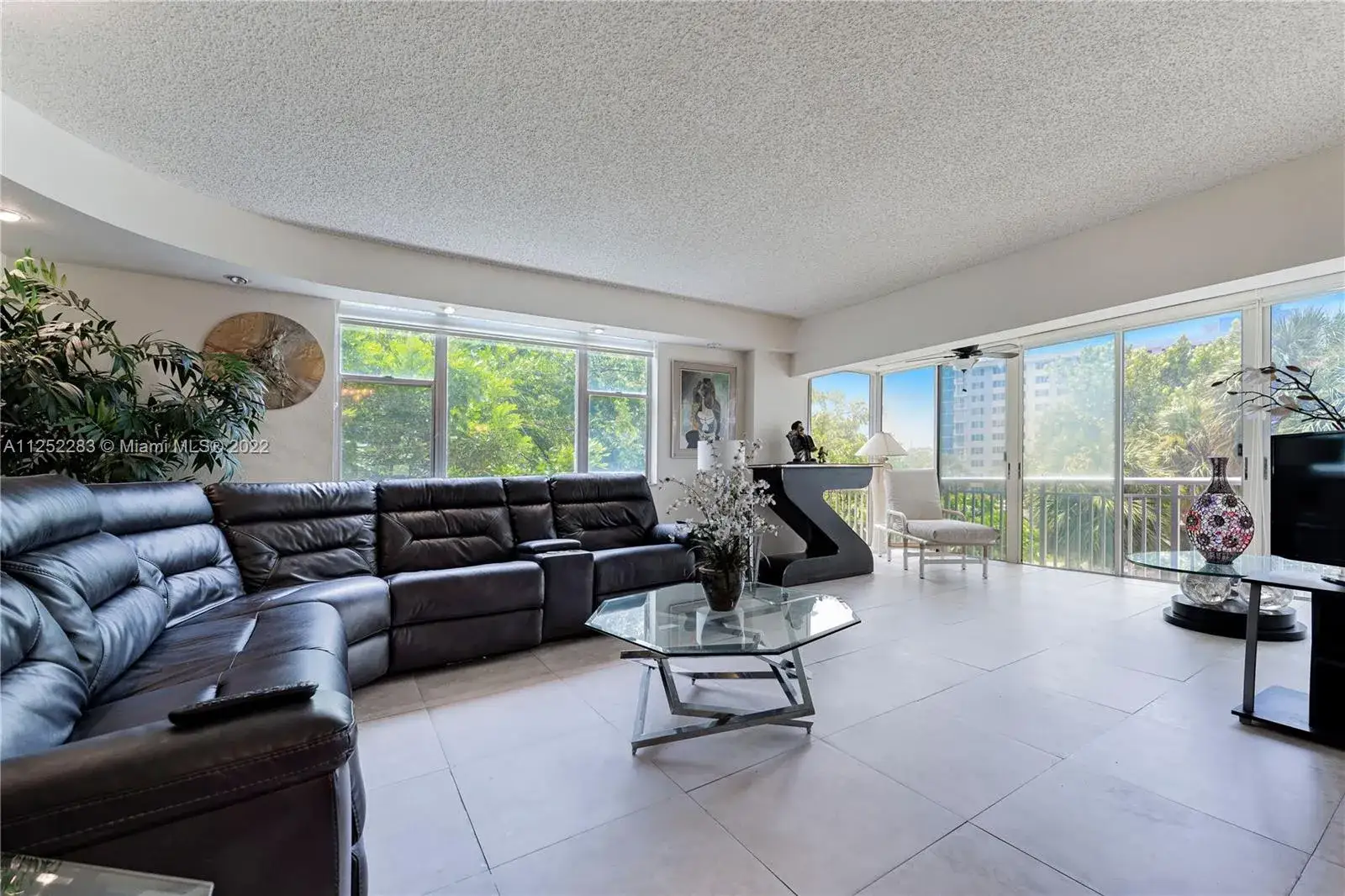 2 bedroom 2 bath Residential for sale at 3800 Hillcrest Dr # 312, Hollywood FL 33021