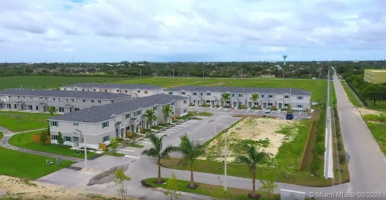 3 bedroom 2 bath Residential for sale at 448 NW 12th Pl # 448, Florida City FL 33034