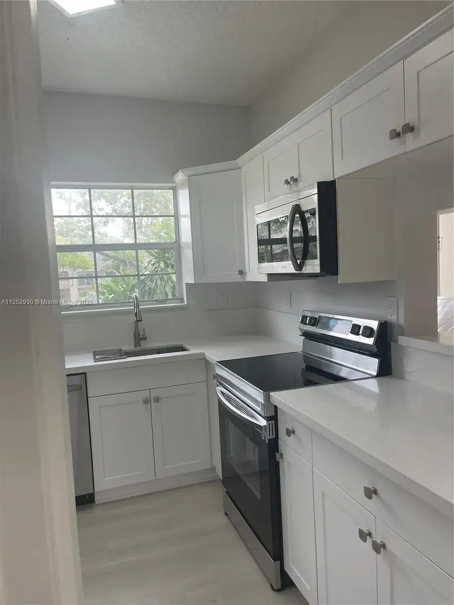 2 bedroom 2 bath Residential for sale at 1761 NW 96th Ter # 3D, Pembroke Pines FL 33024