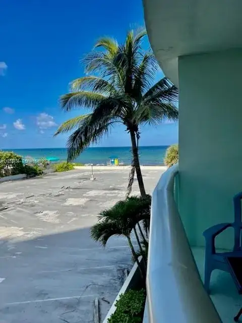1 bedroom 1 bath Residential for sale at 3801 S Ocean Dr # 3C, Hollywood FL 33019
