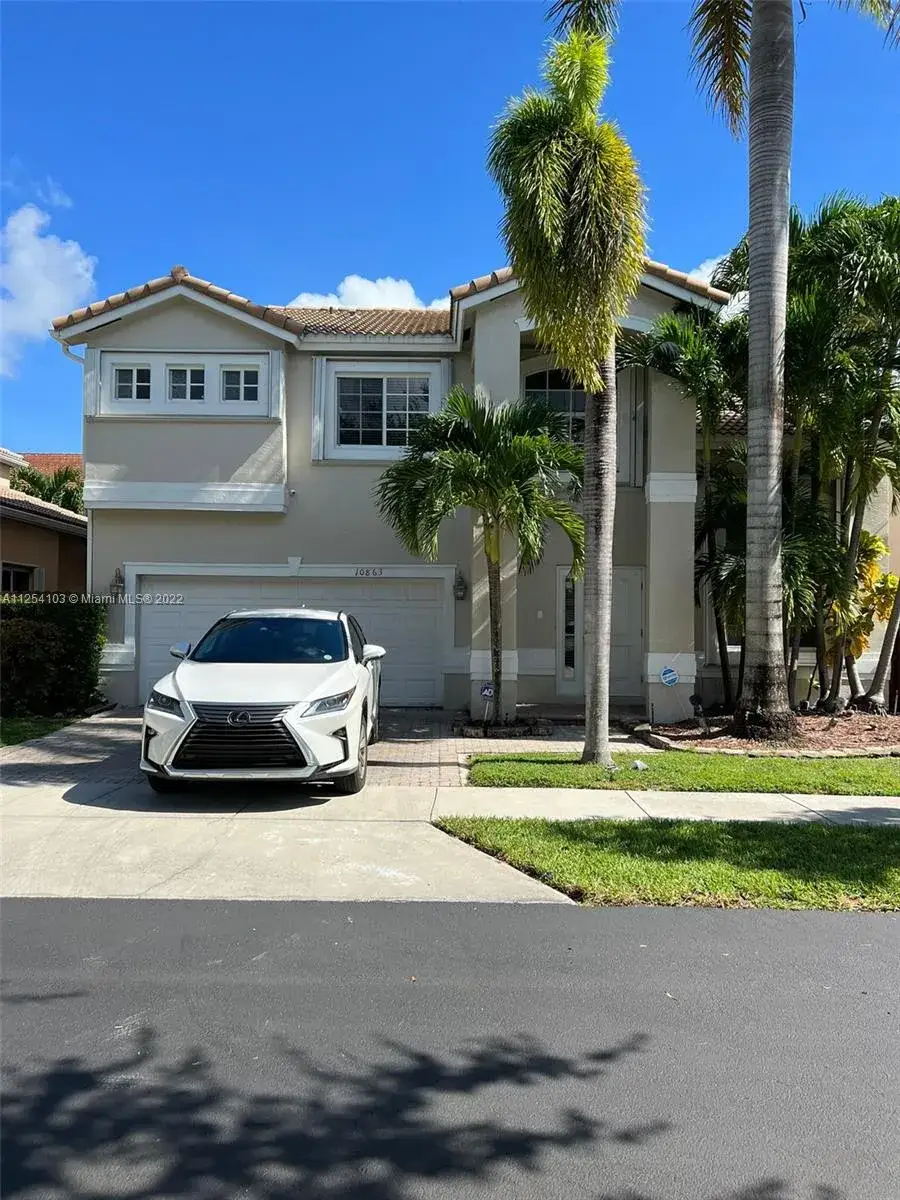 3 bedroom 2 bath Residential Lease for rent at 10863 NW 53 LN, Doral FL 33178
