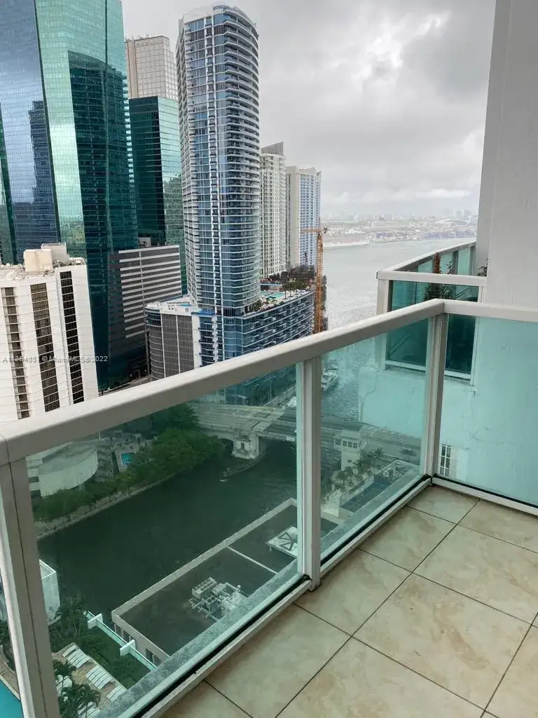 1 bedroom 1 bath Residential for sale at 41 SE 5th St # 1815, Miami FL 33131