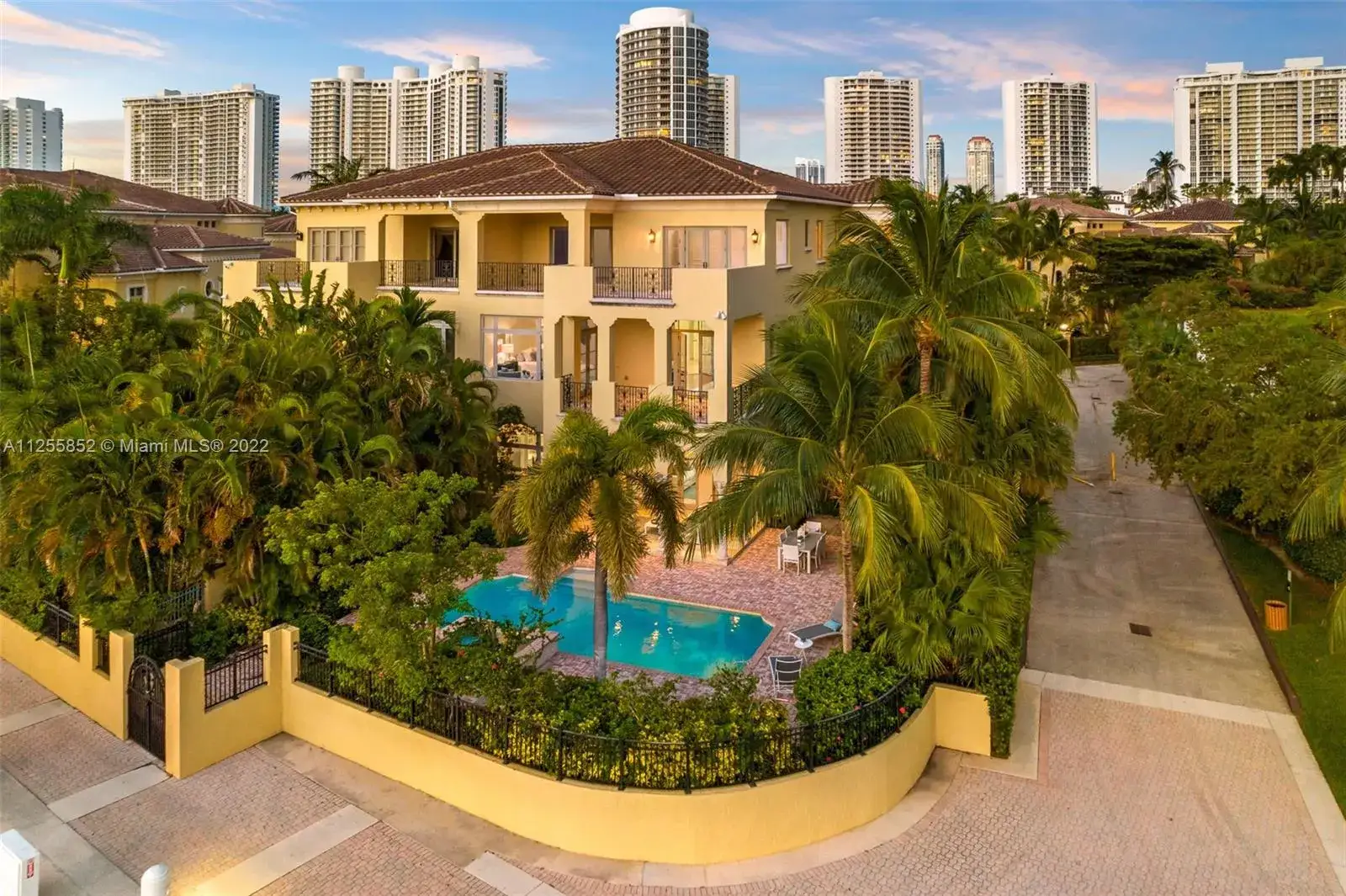 5 bedroom 6 bath Residential for sale at 1530 Island Blvd, Aventura FL 33160
