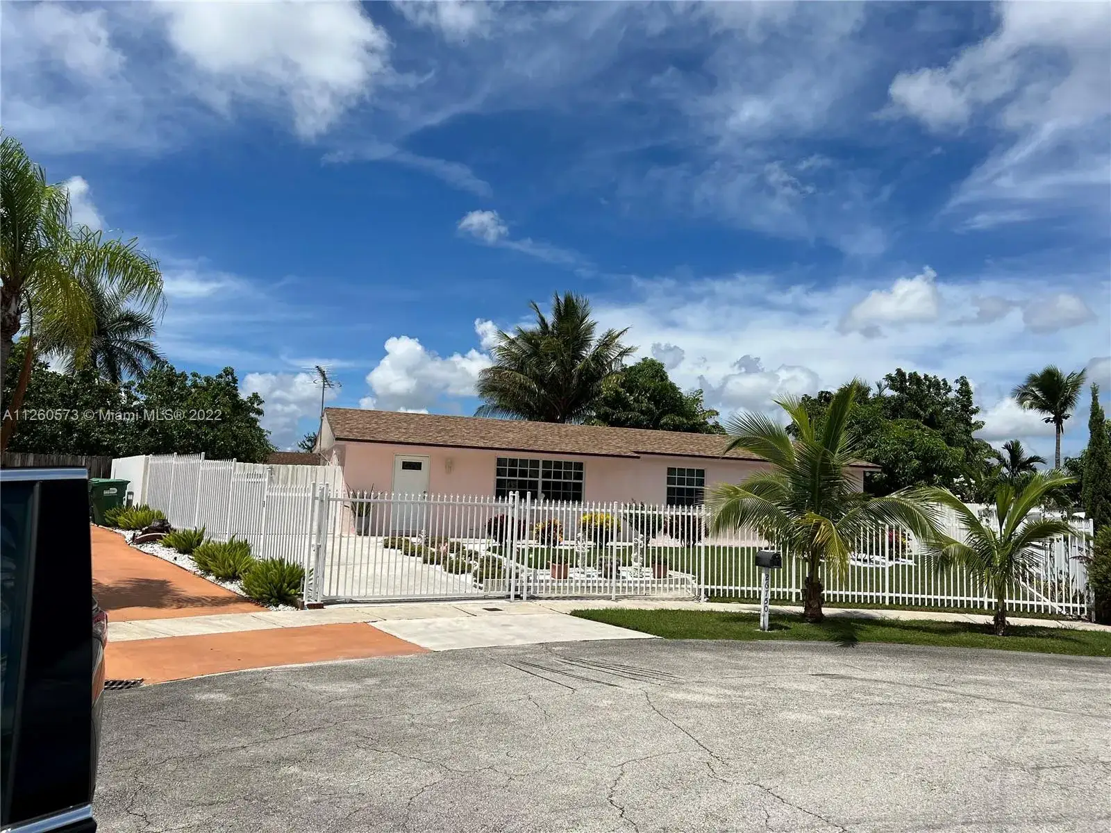 3 bedroom 2 bath Residential for sale at 26750 SW 125th Ave, Homestead FL 33032