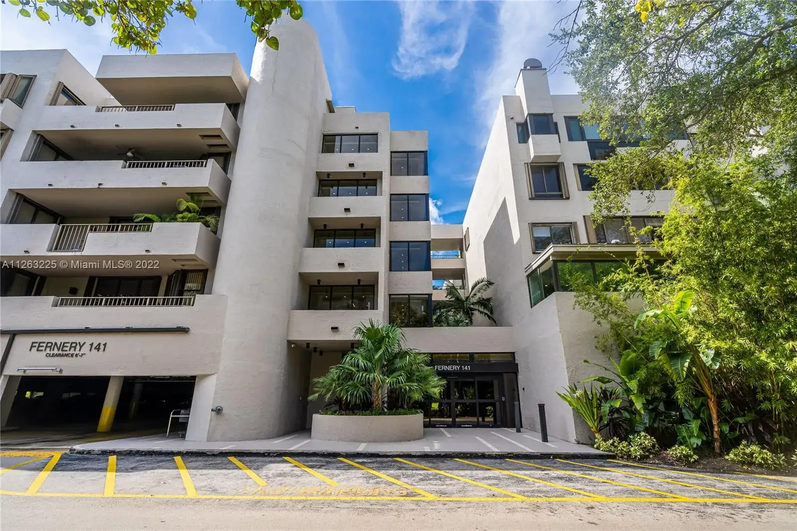 2 bedroom 2 bath Residential Lease for rent at 141 Crandon Blvd # 240, Key Biscayne FL 33149