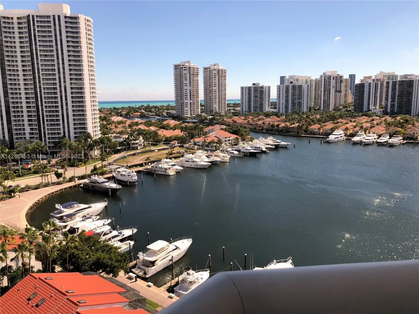 2 bedroom 2 bath Residential for sale at 3610 Yacht Club Dr # 1407, Aventura FL 33180