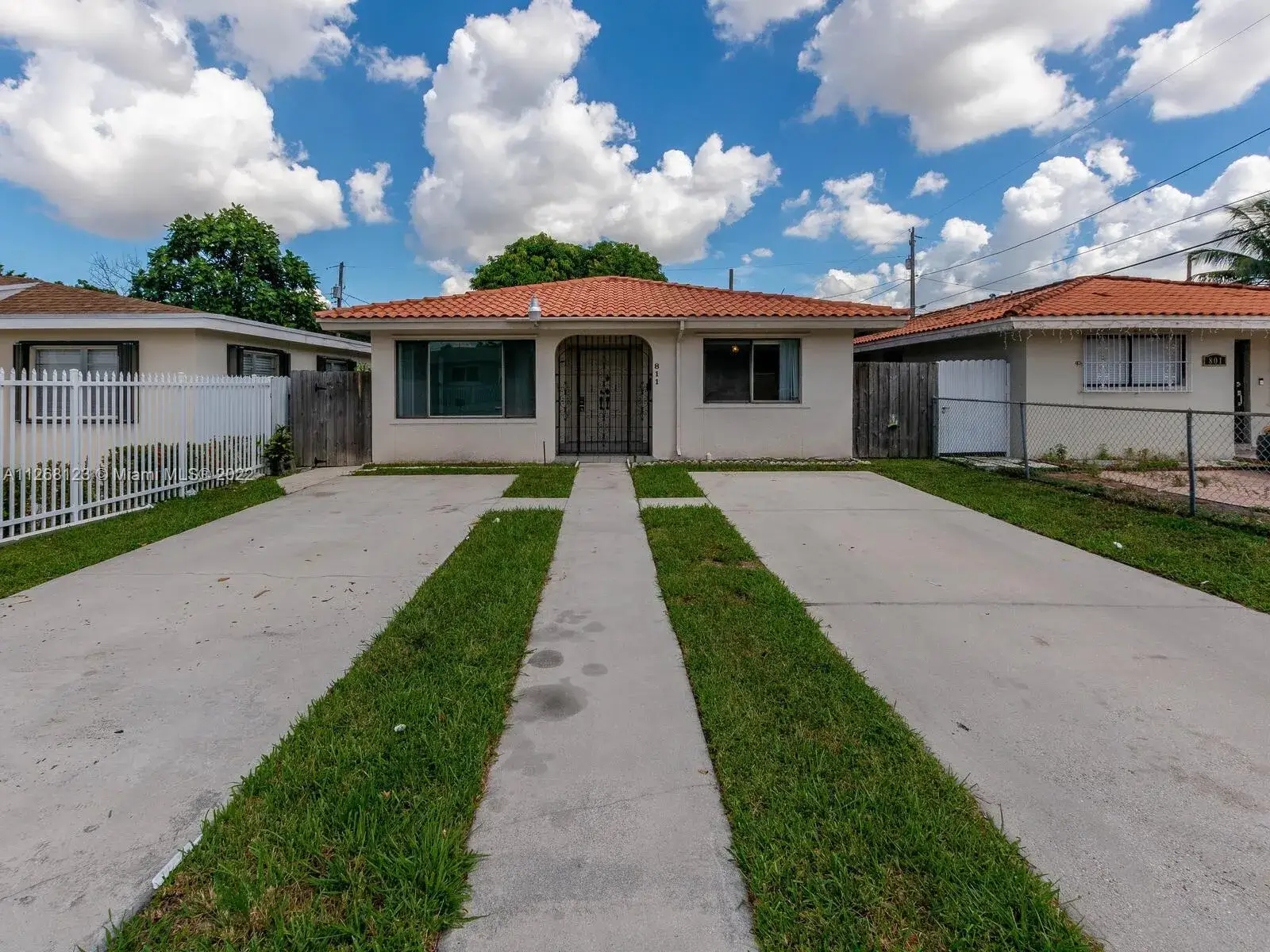 3 bedroom 2 bath Residential for sale at 811 W 33rd St, Hialeah FL 33012