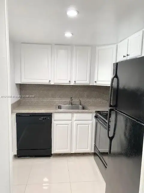 1 bedroom 1 bath Residential for sale at 200 172nd St # 308, Sunny Isles Beach FL 33160