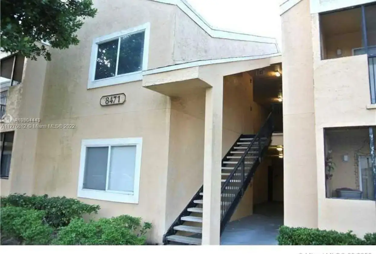 3 bedroom 2 bath Residential for sale at 8471 SW 5th St # 208, Pembroke Pines FL 33025