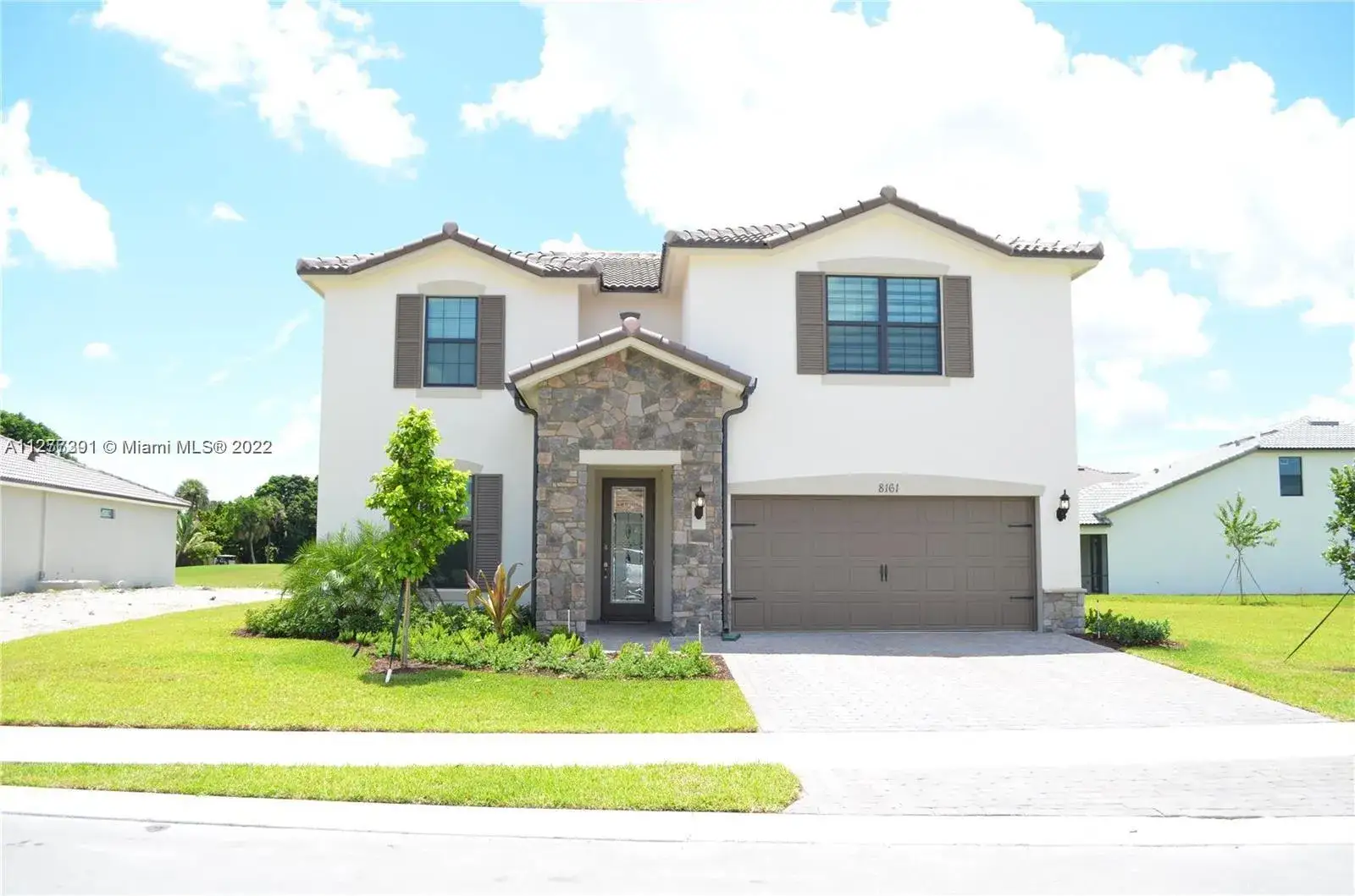 5 bedroom 4 bath Residential for sale at 8161 NW 78th St, Tamarac FL 33321
