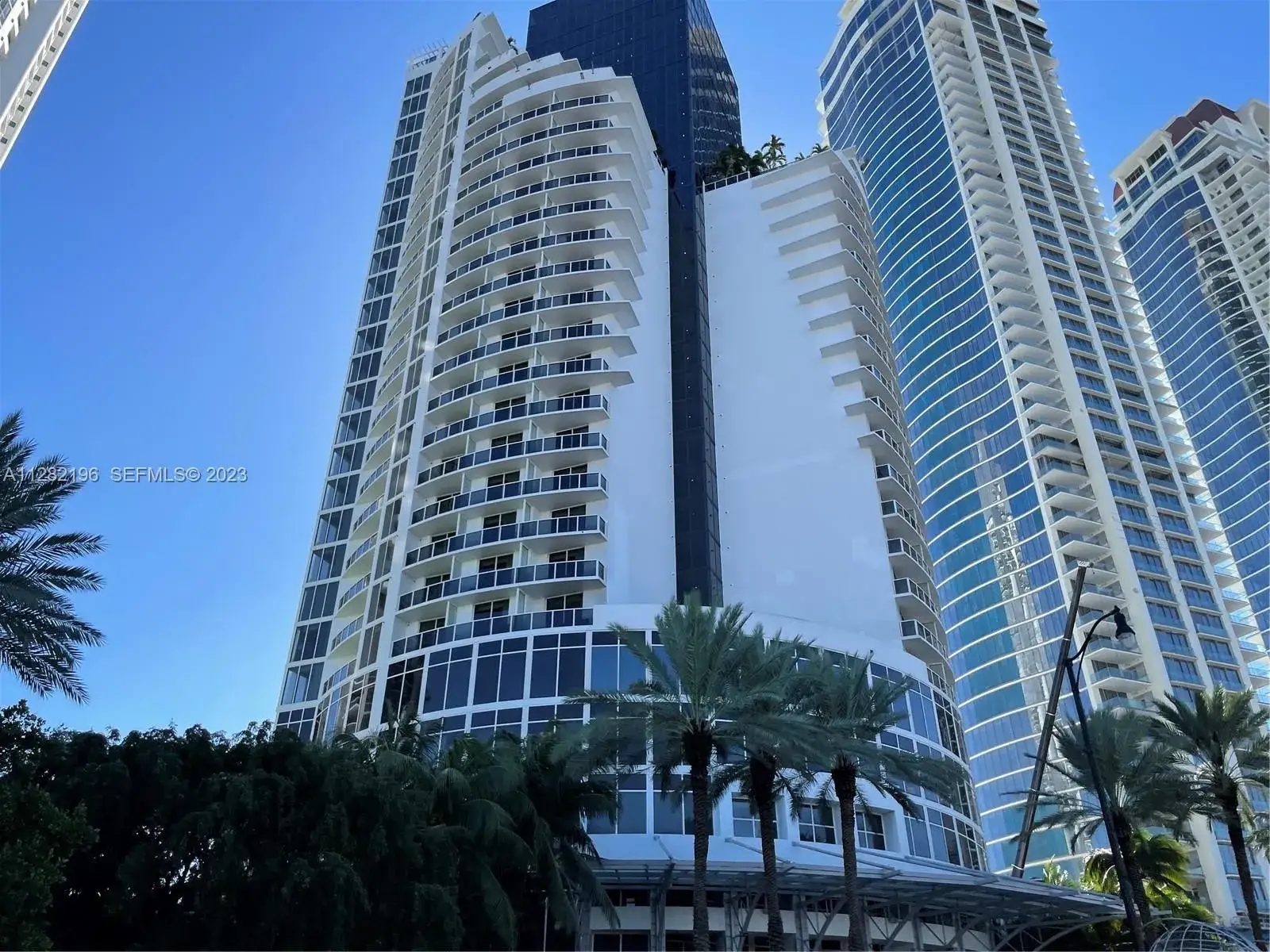 1 bath Residential for sale at 18001 Collins Ave, Sunny Isles Beach FL 33160