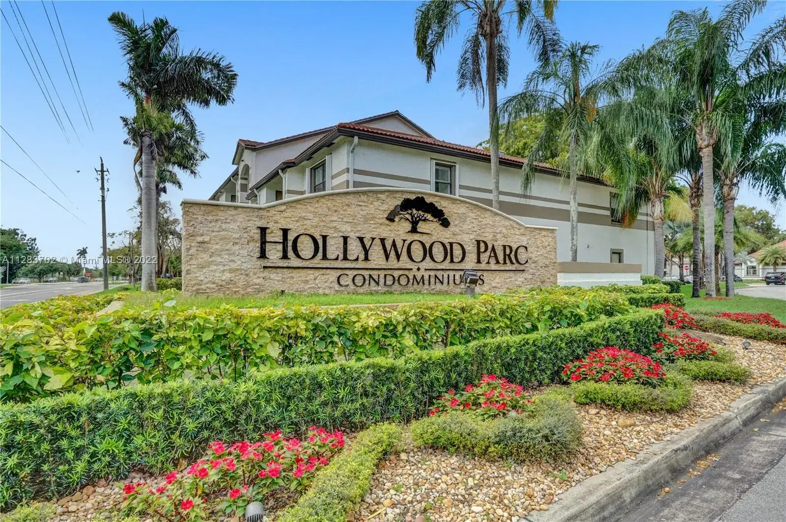 1 bedroom 1 bath Residential for sale at 620 S Park Rd # 2, Hollywood FL 33021