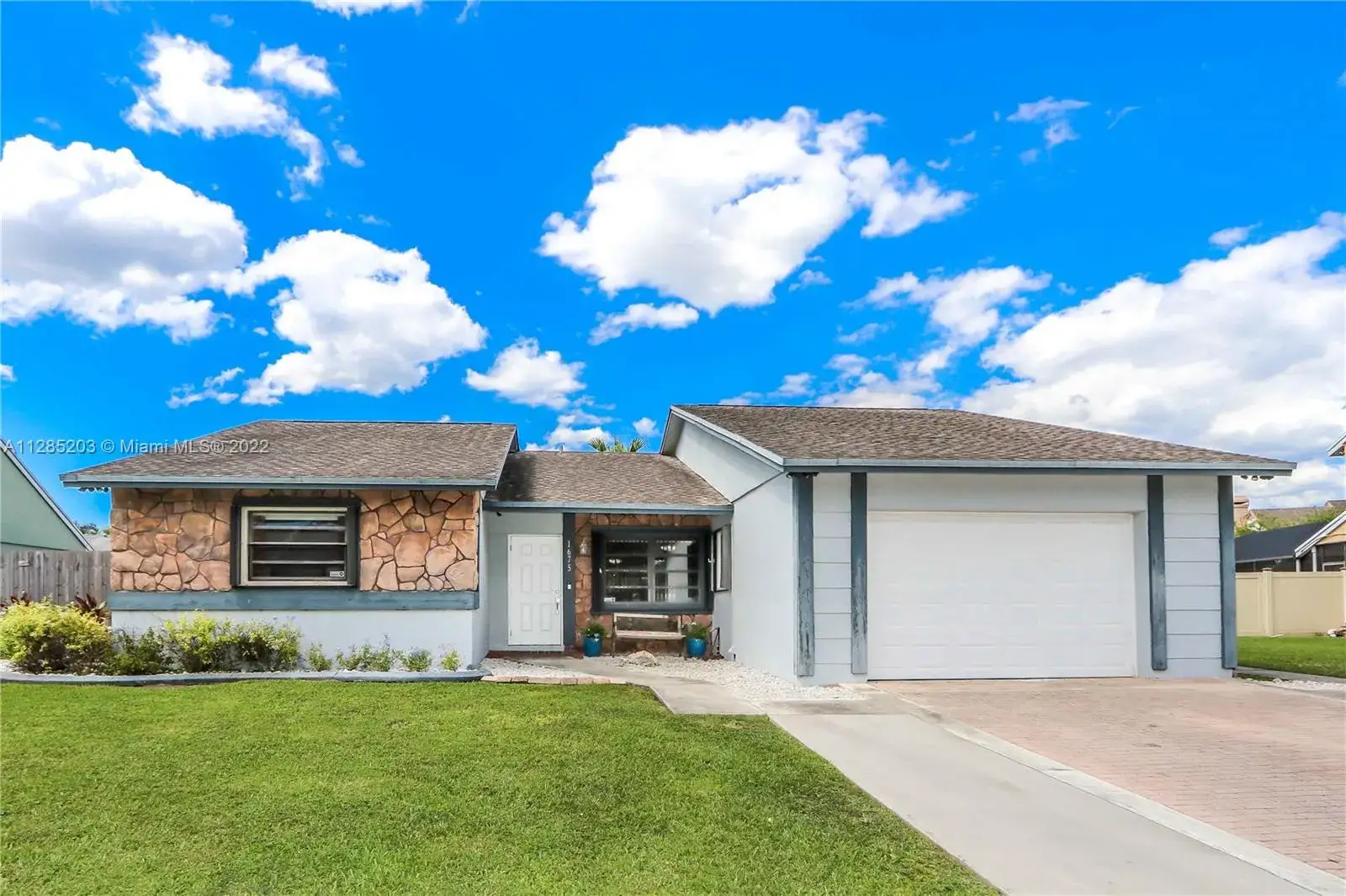3 bedroom 2 bath Residential for sale at 1675 S Goldeneye Ln, Homestead FL 33035