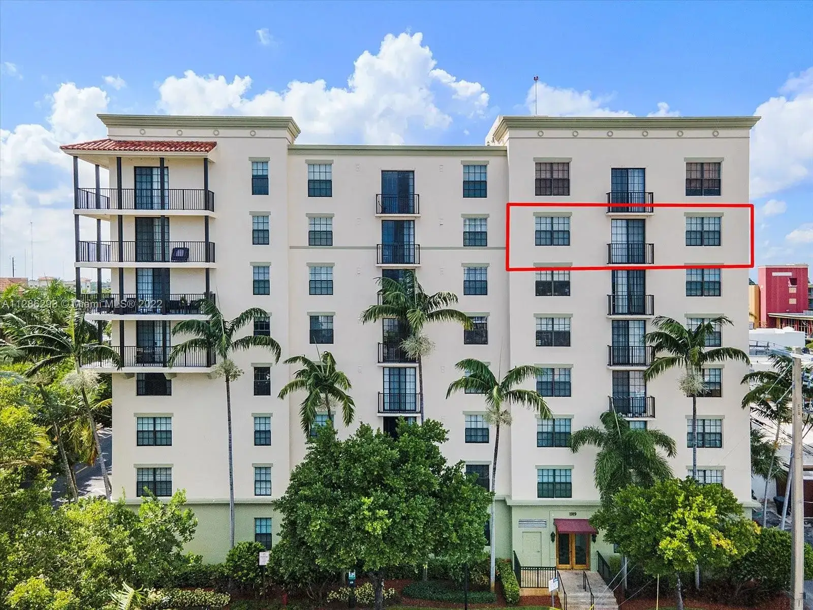 2 bedroom 1 bath Residential for sale at 1919 Van Buren St # 721A, Hollywood FL 33020