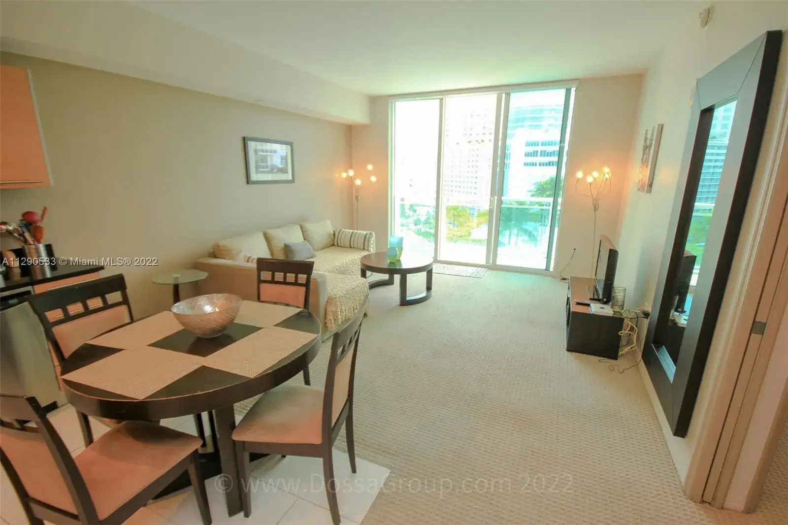 1 bedroom 1 bath Residential Lease for rent at 950 Brickell Bay Dr # 1409, Miami FL 33131
