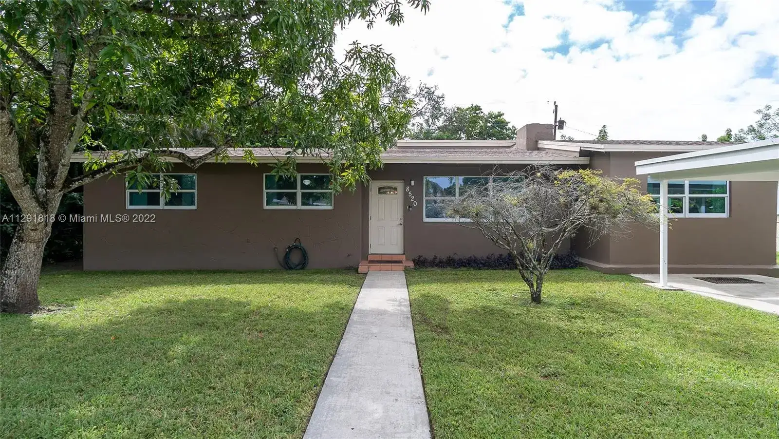 3 bedroom 2 bath Residential Lease for rent at 8520 SW 125th St, Miami FL 33156