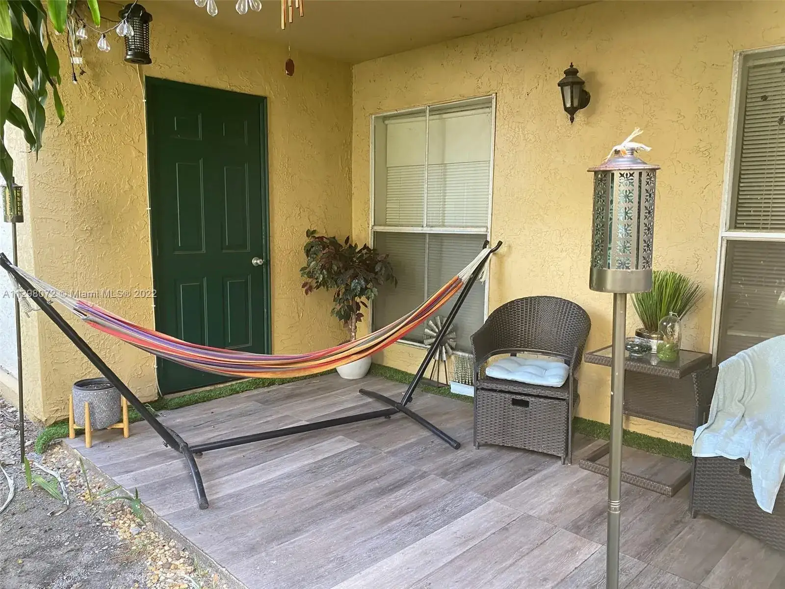 2 bedroom 1 bath Residential for sale at 833 Riverside Dr # 811, Coral Springs FL 33071