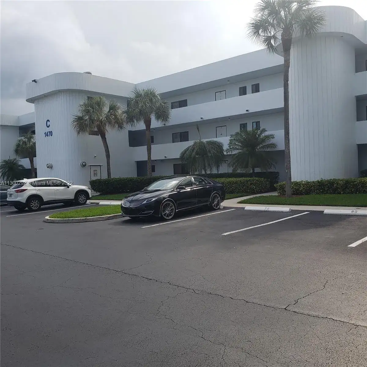 2 bedroom 2 bath Residential for sale at 1470 Sheridan St # 18C, Hollywood FL 33020