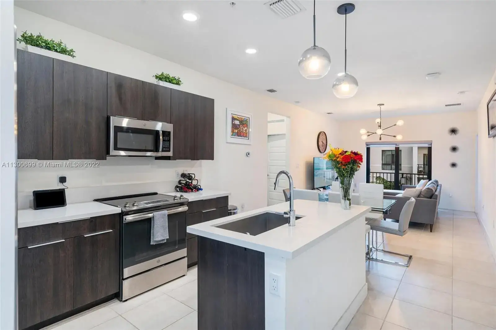 3 bedroom 2 bath Residential for sale at 4740 NW 84th Ct # 32, Doral FL 33166