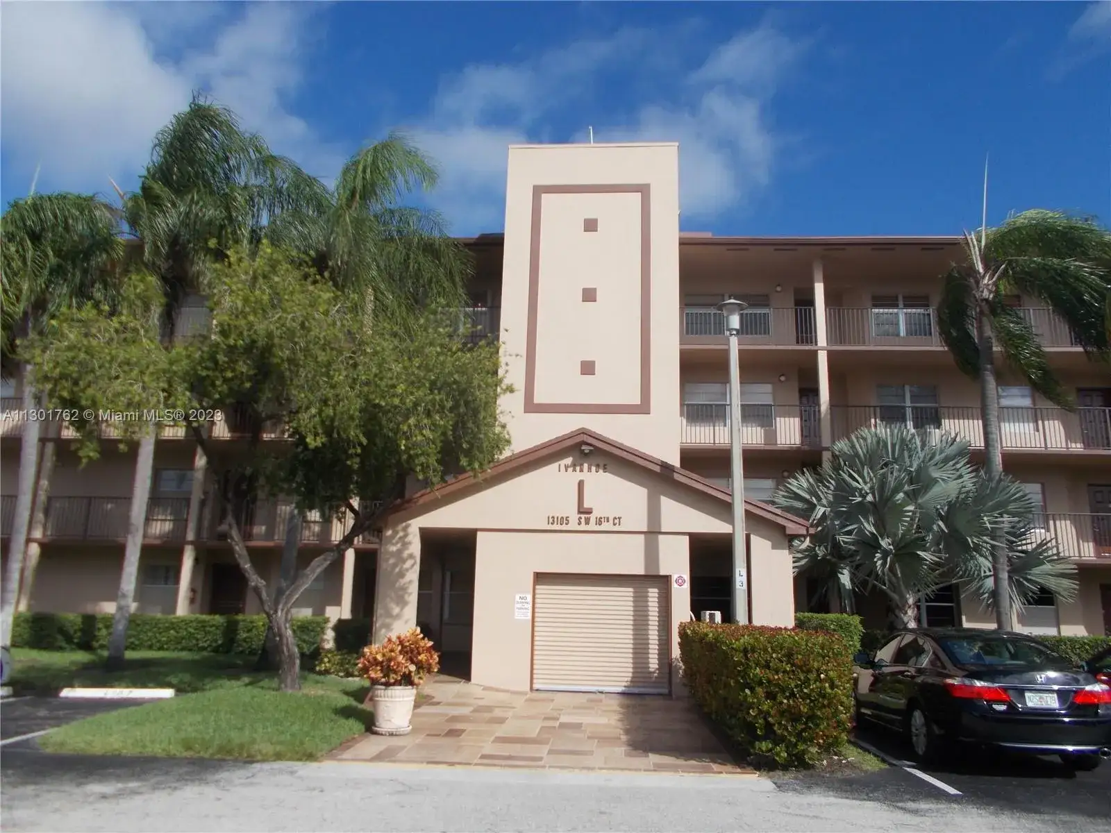 2 bedroom 2 bath Residential for sale at 13105 SW 16th Ct # 308L, Pembroke Pines FL 33027