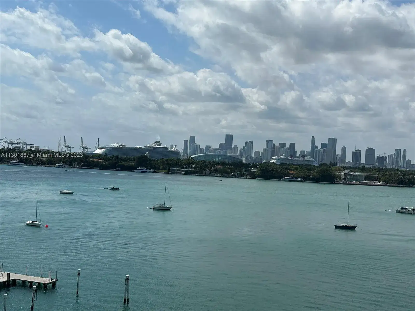 1 bedroom 1 bath Residential for sale at 1100 West Ave # 727, Miami Beach FL 33139