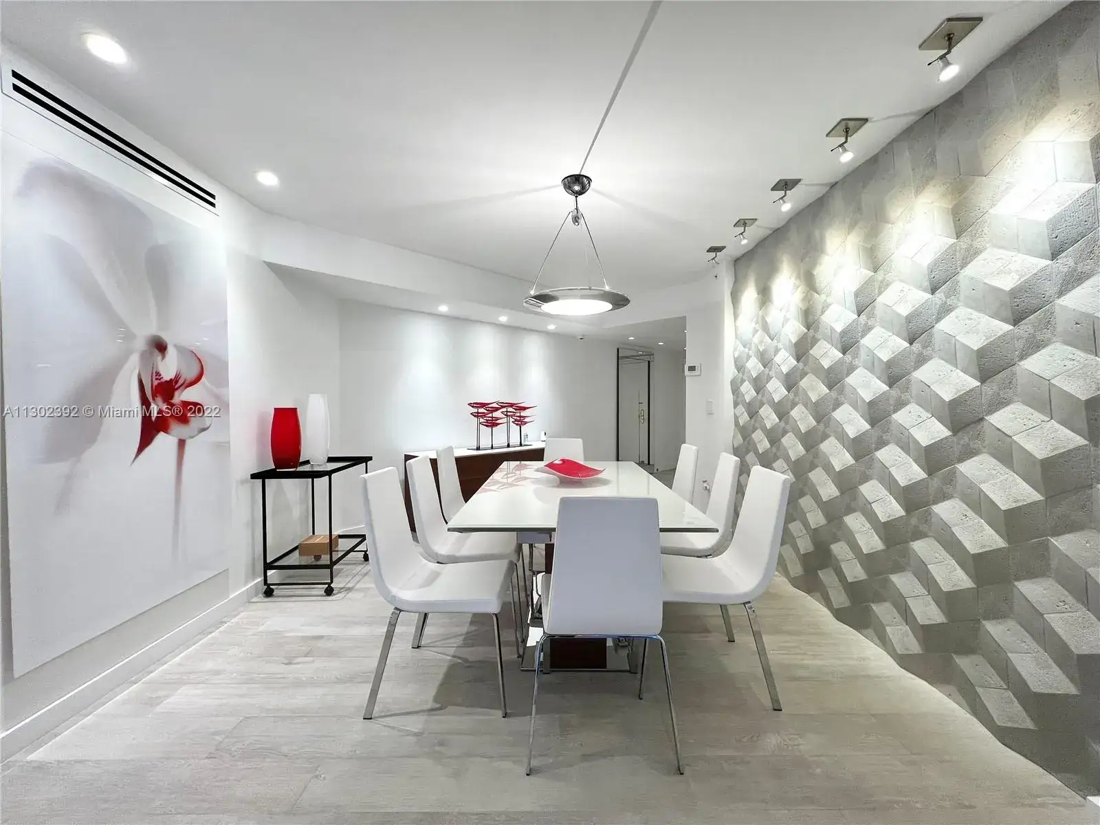 3 bedroom 3 bath Residential for sale at 6301 Collins Ave # 3001, Miami Beach FL 33141