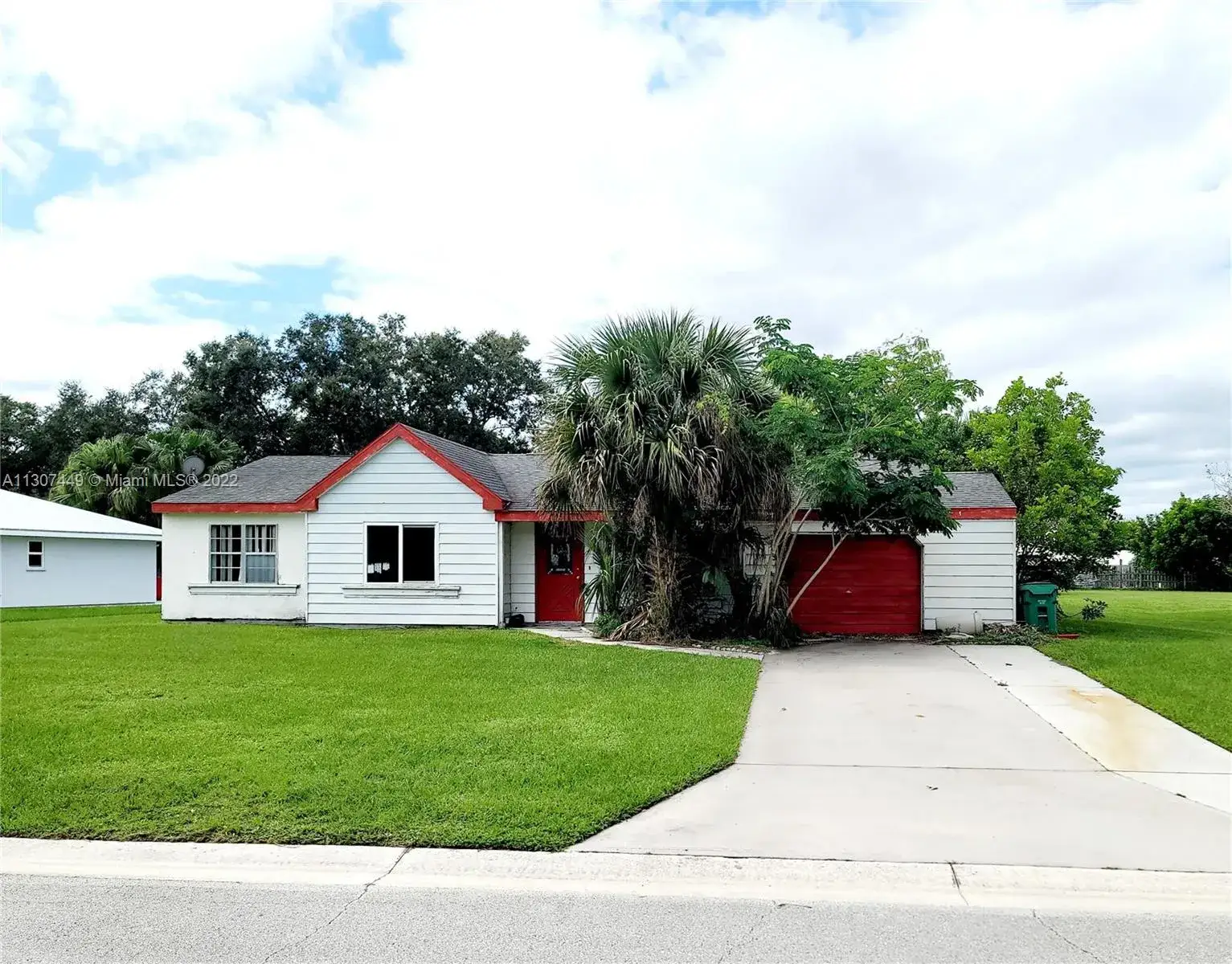 3 bedroom 2 bath Residential for sale at 1618 SE Burning Ln, Port St. Lucie FL 34952