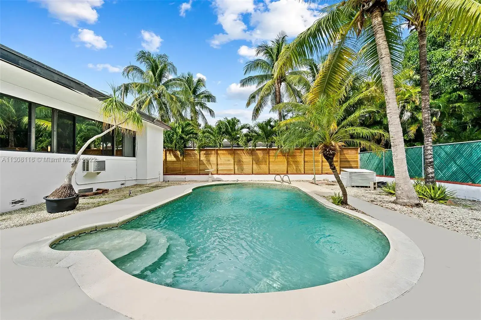 3 bedroom 2 bath Residential Lease for rent at 801 SW 24th, Miami FL 33129