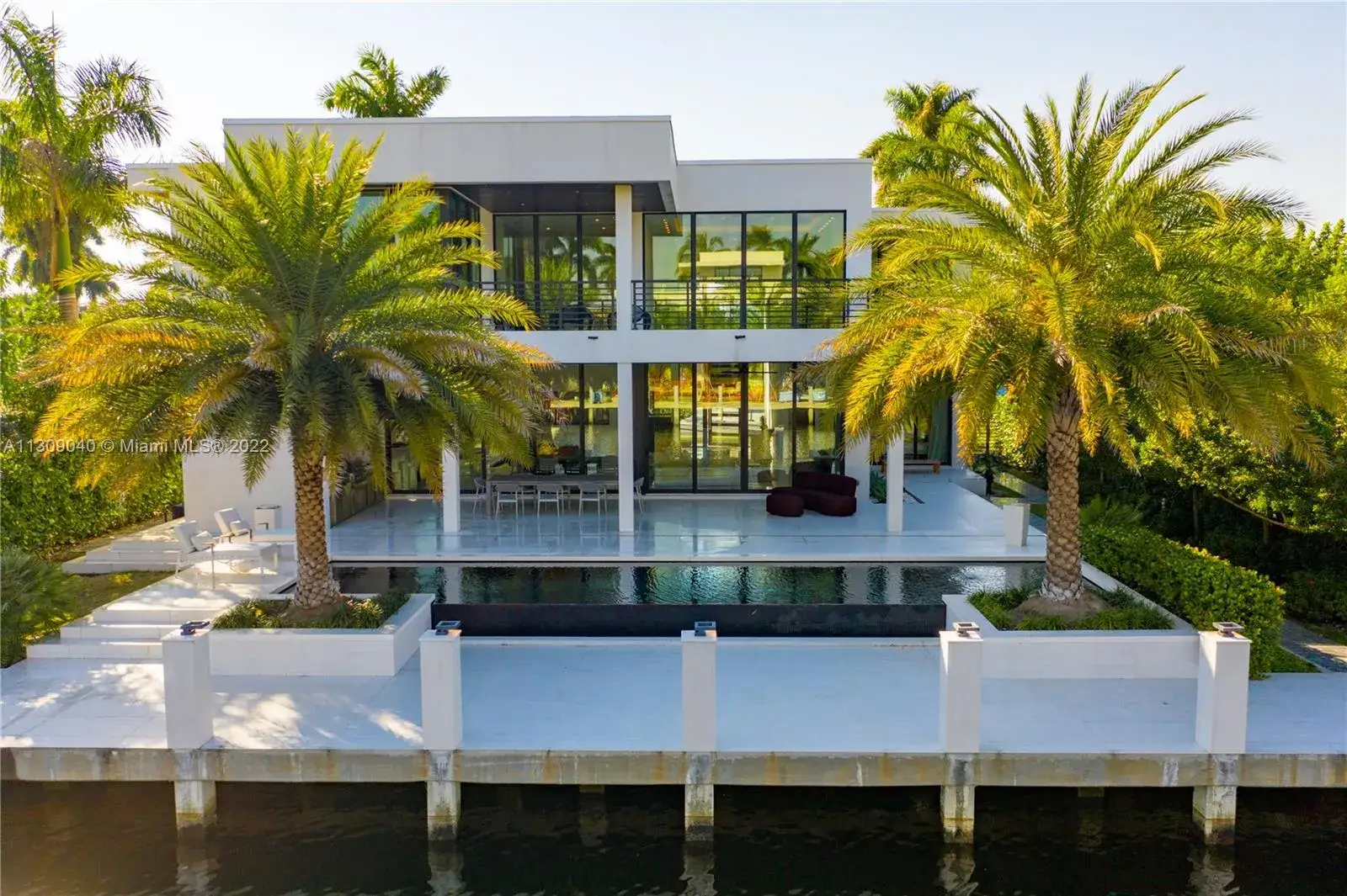 4 bedroom 5 bath Residential Lease for rent at 128 Fiesta Way, Fort Lauderdale FL 33301