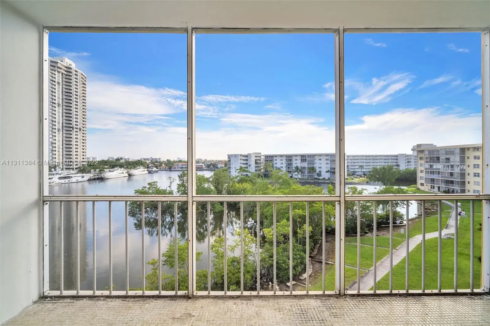 1 bedroom 1 bath Residential Lease for rent at 2980 Point East Dr # D507, Aventura FL 33160