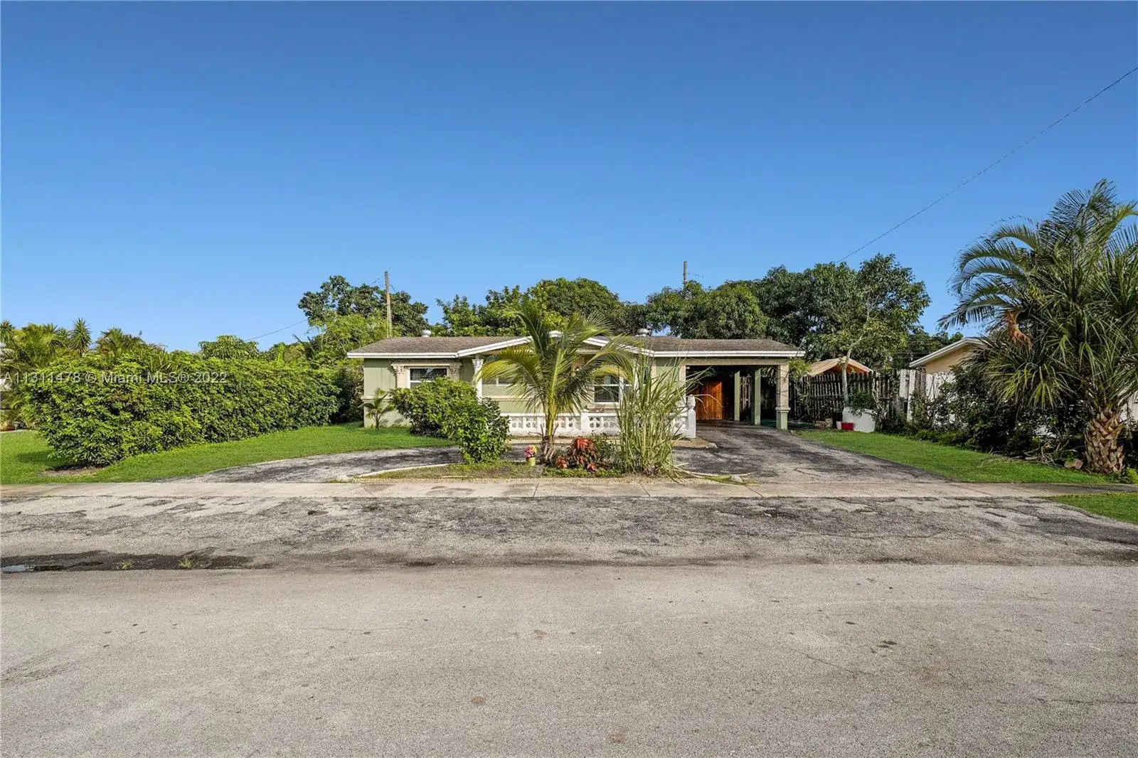 3 bedroom 2 bath Residential for sale at 2670 NW 42nd Ter, Lauderhill FL 33313