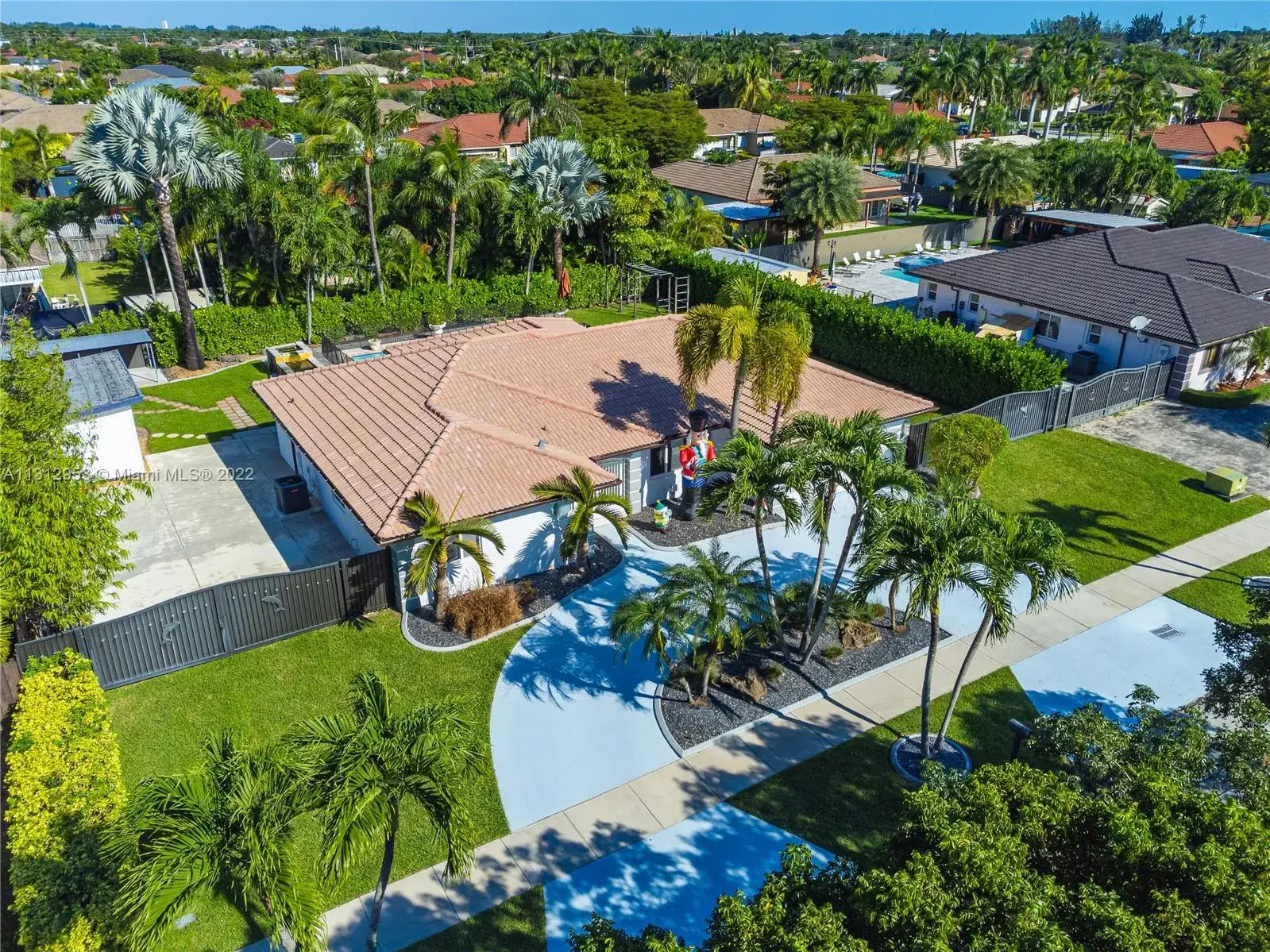 3 bedroom 2 bath Residential for sale at 13261 SW 204th St, Miami FL 33177
