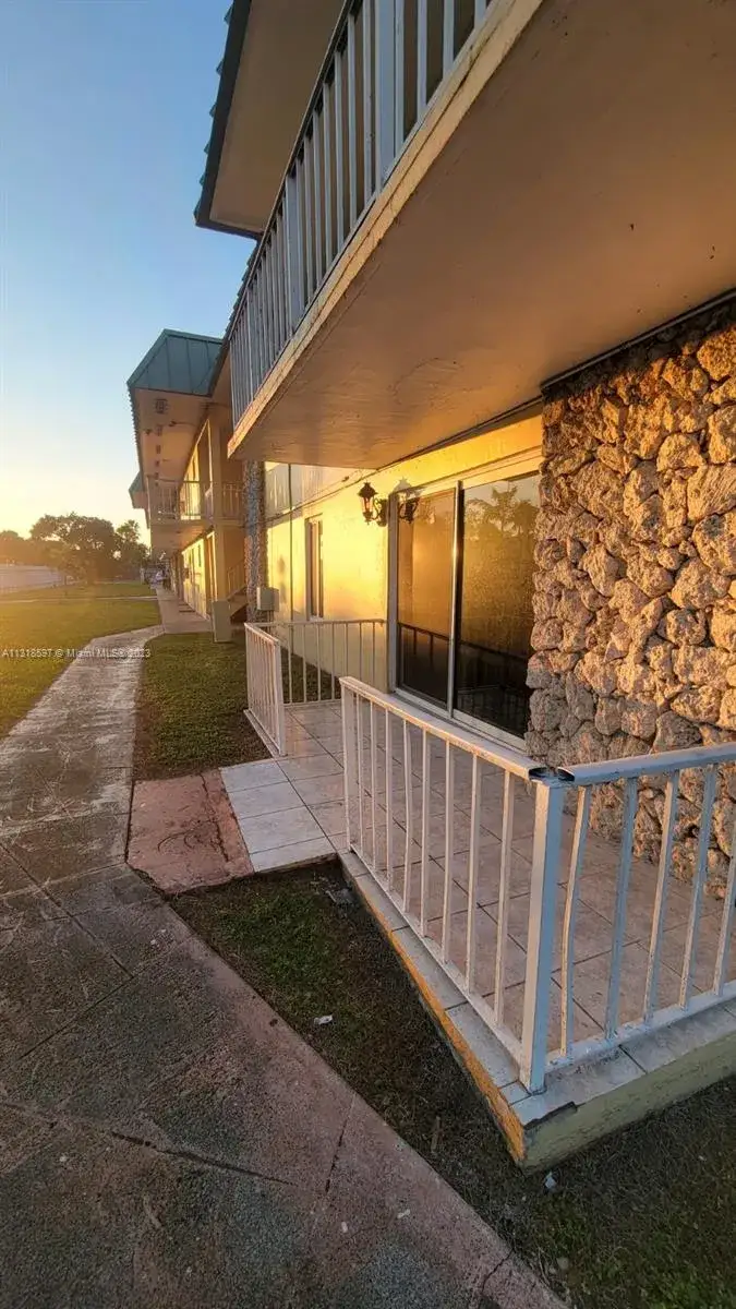 2 bedroom 2 bath Residential for sale at 505 NW 177th St # 103, Miami Gardens FL 33169