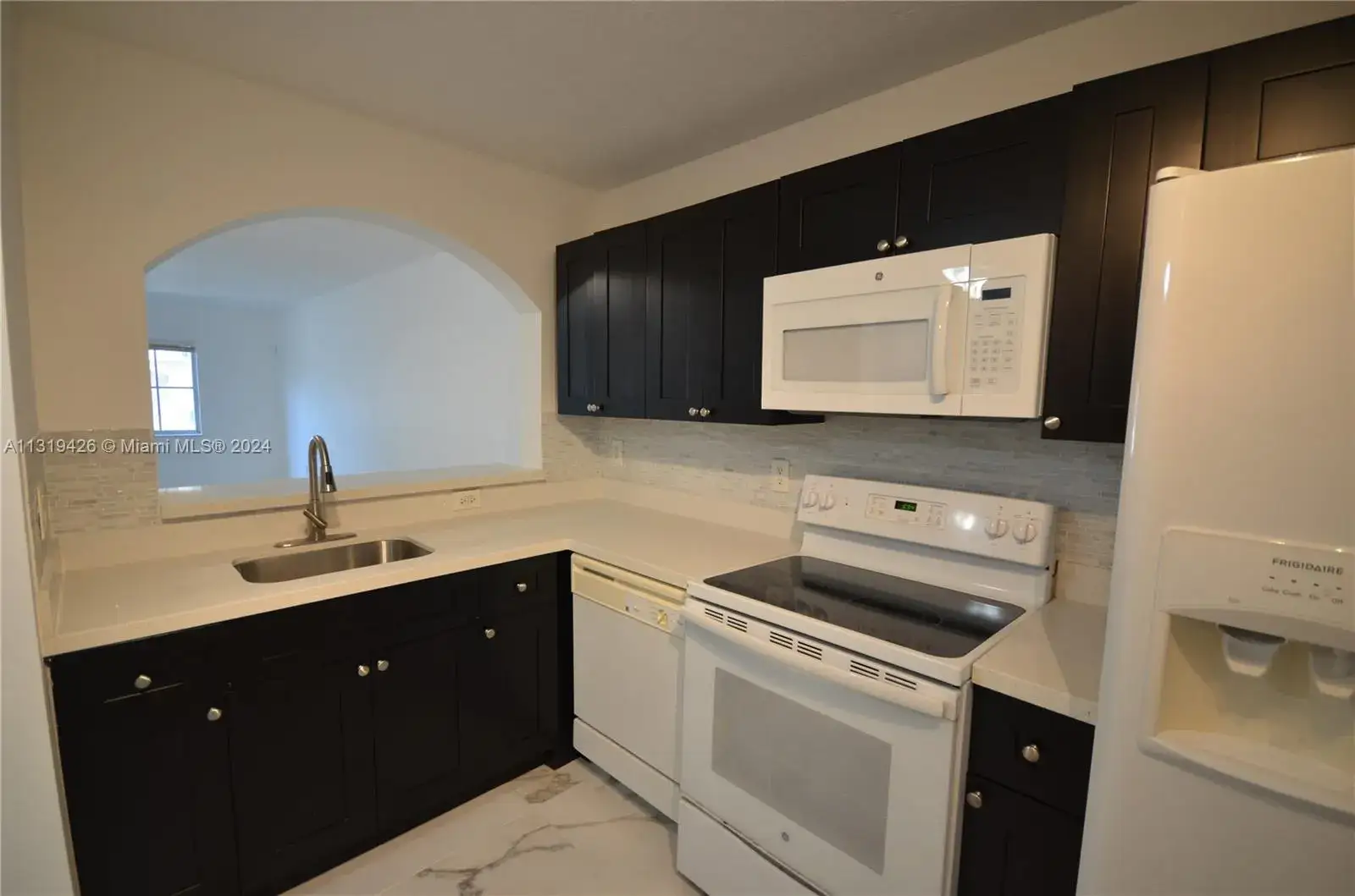 2 bedroom 2 bath Residential for sale at 1241 SE 29th St # 102, Homestead FL 33035