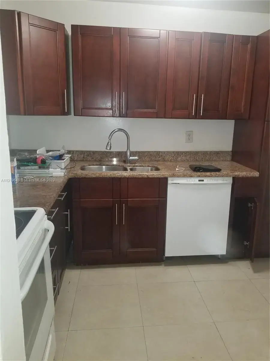 1 bedroom 1 bath Residential Lease for rent at 4354 NW 9th Ave # 1F, Deerfield Beach FL 33064