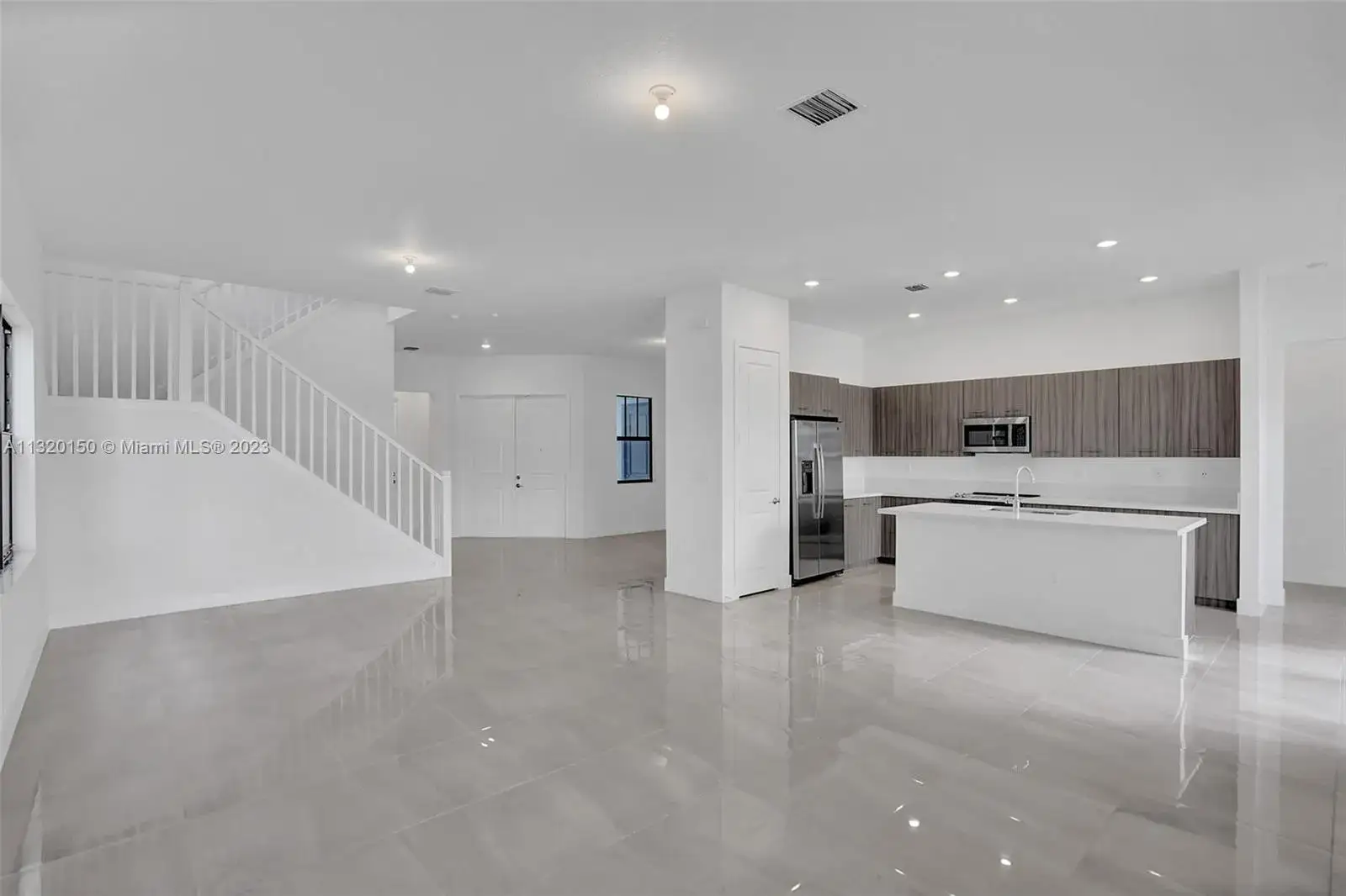 5 bedroom 4 bath Residential Lease for rent at 17334 SW 41st St, Miramar FL 33029