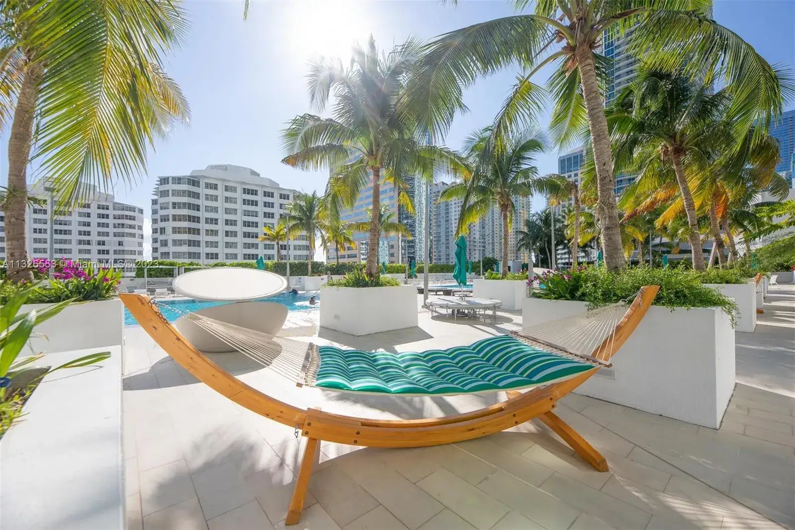 2 bedroom 2 bath Residential Lease for rent at 951 Brickell Ave # 405, Miami FL 33131