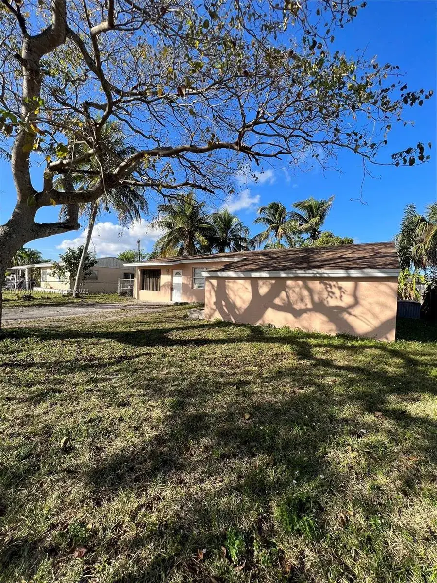 3 bedroom 2 bath Residential Lease for rent at 6861 SW 18th St, North Lauderdale FL 33068