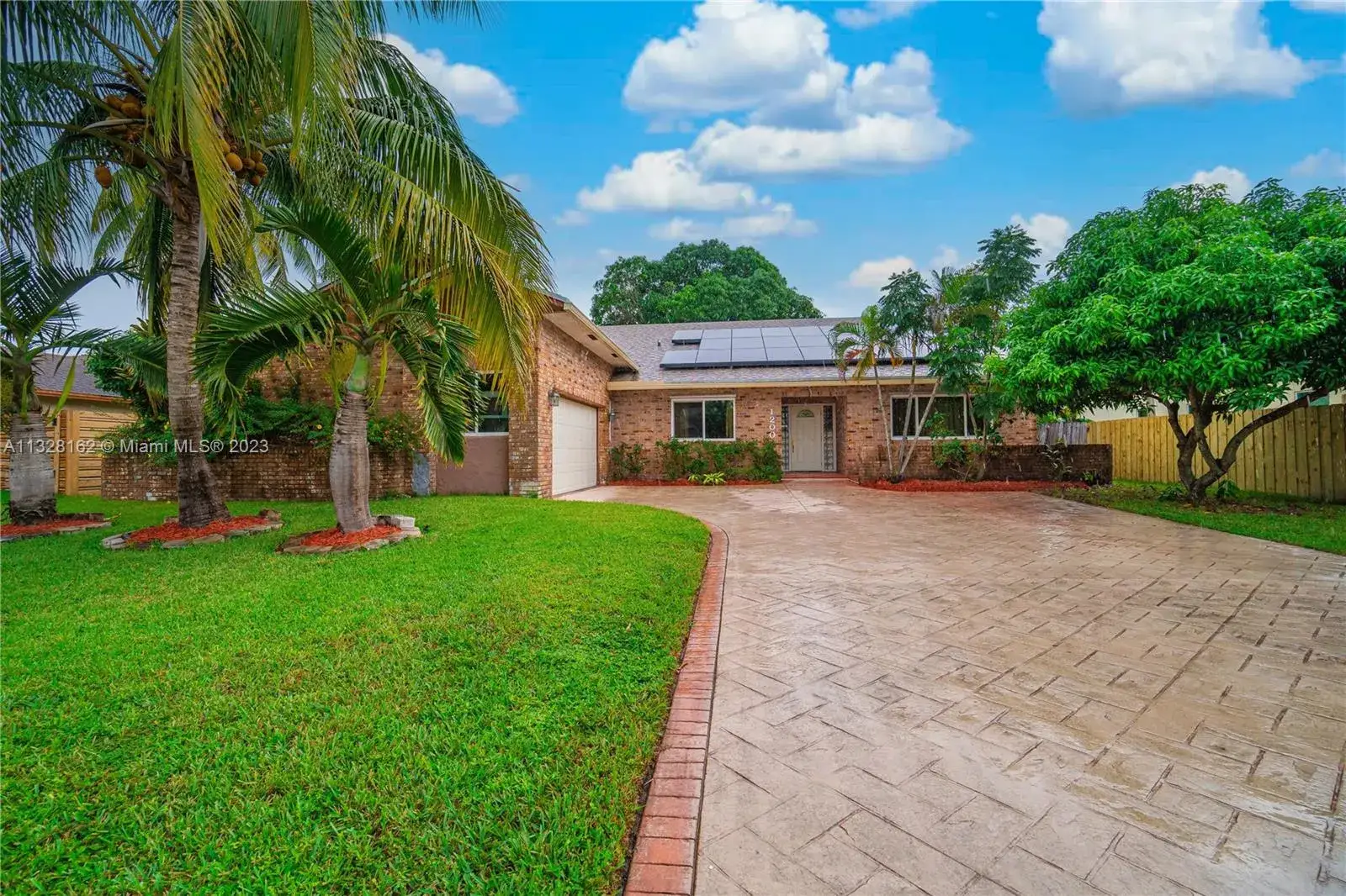 4 bedroom 2 bath Residential Lease for rent at 1200 NW 78th Ave, Plantation FL 33322
