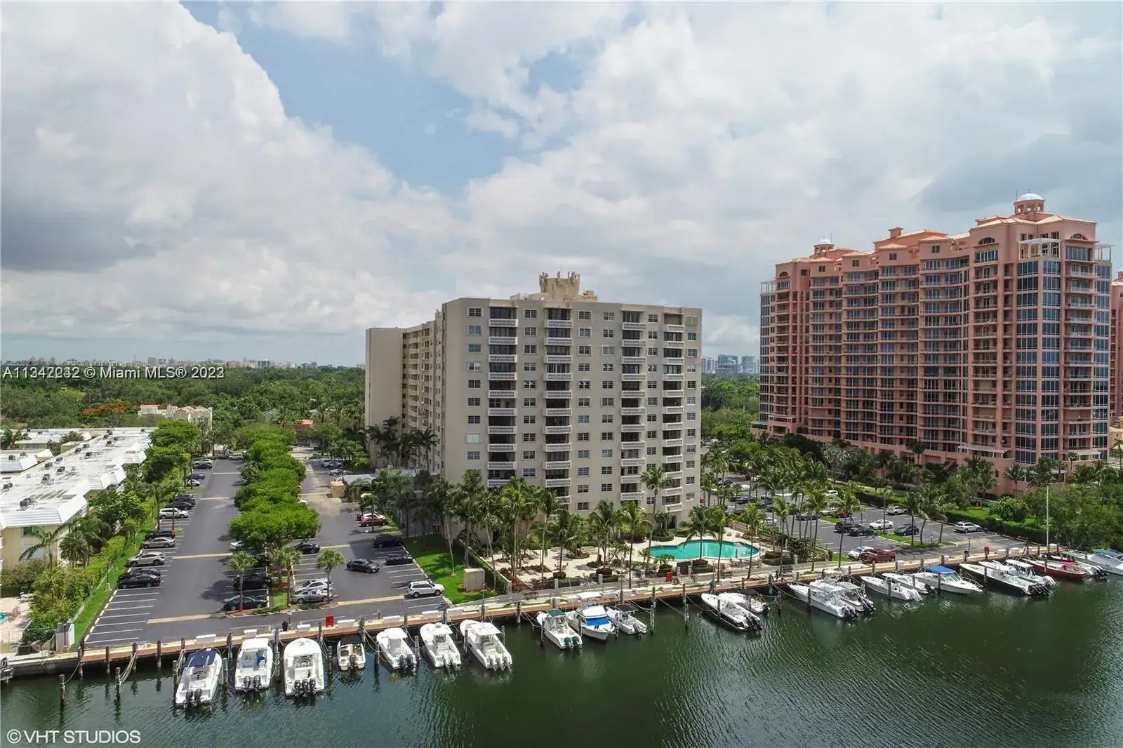 1 bedroom 1 bath Residential for sale at 90 Edgewater Dr, Coral Gables FL 33133