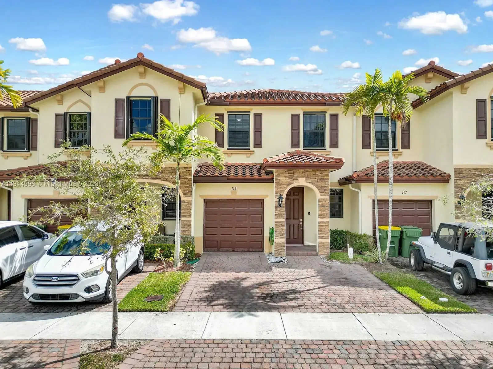 3 bedroom 2 bath Residential for sale at 113 SE 33rd TER # 113, Homestead FL 33033