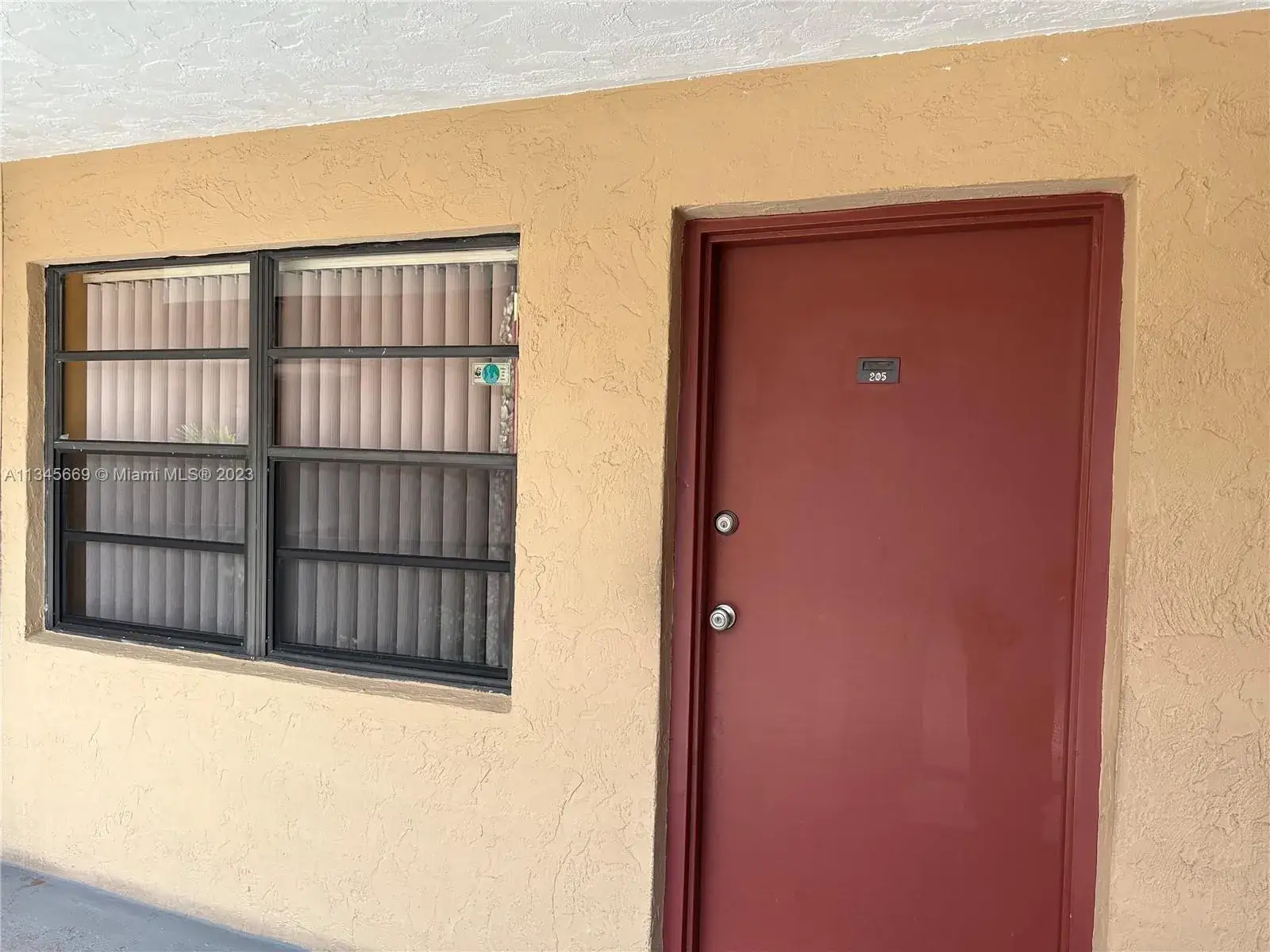 2 bedroom 1 bath Residential for sale at 1335 W 68th St # 205, Hialeah FL 33014